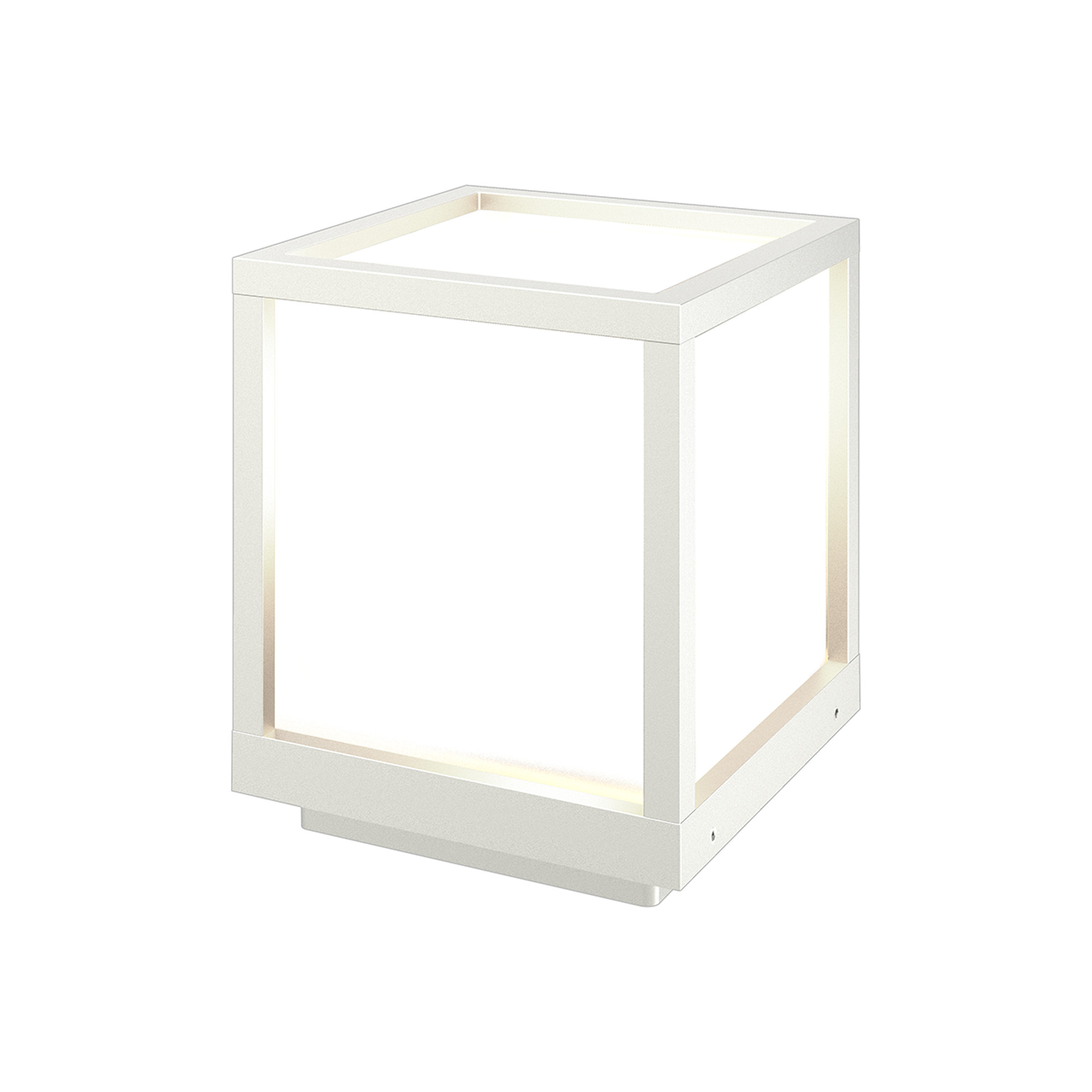 M8929  Utah Pedestal Lamp 1 Light IP65
